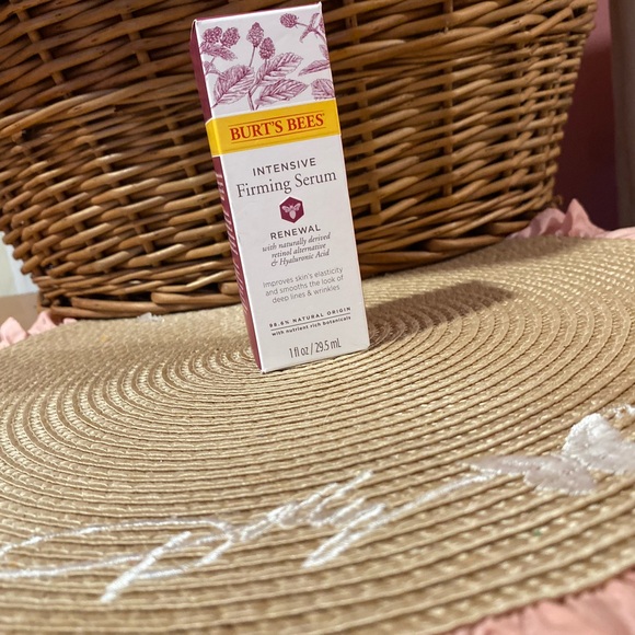 Burt's Bees Other - Burt's Bees Intensive Firming Serum with Red and Yellow Accents